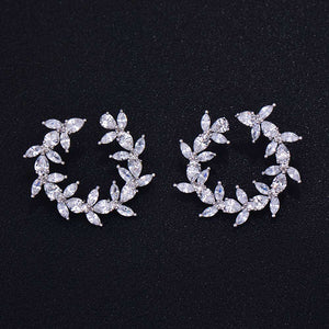 Brilliant Cut Elegant Flower Stud Earrings - Kingz Court